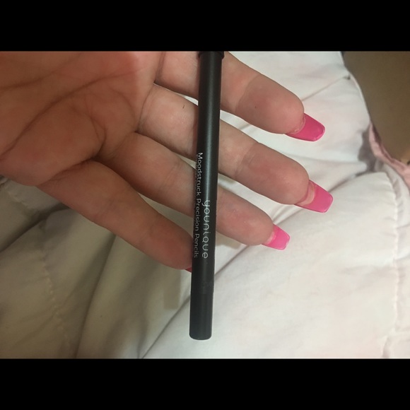 🖤 YOUNIQUE | Pencil Eyeliner (Perfect) - Picture 5 of 6
